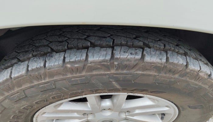 2013 Toyota Fortuner 3.0 4X2 MT, Diesel, Manual, 1,47,921 km, tyre