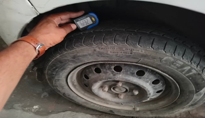 2012 Maruti Wagon R 1.0 LXI, Petrol, Manual, 64,000 km, tyre