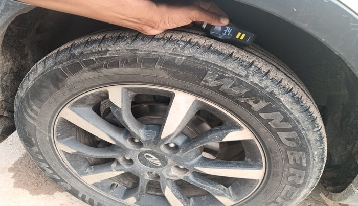 2019 Mahindra XUV500 W11, Diesel, Manual, 1,10,489 km, tyre