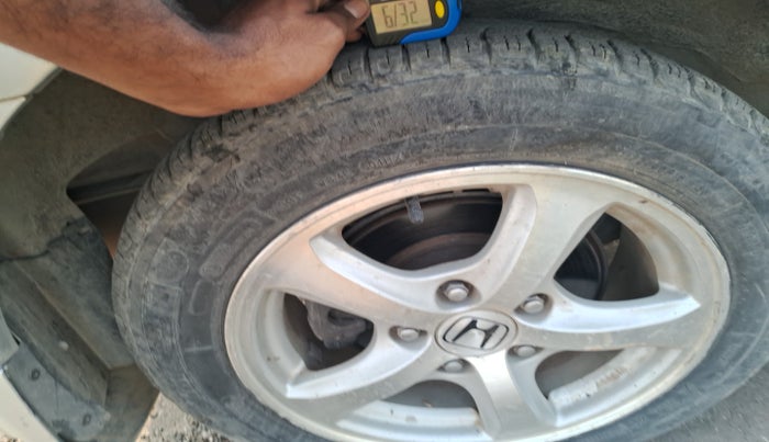 2011 Honda Civic 1.8L I-VTEC V MT SUNROOF, Petrol, Manual, 77,554 km, tyre