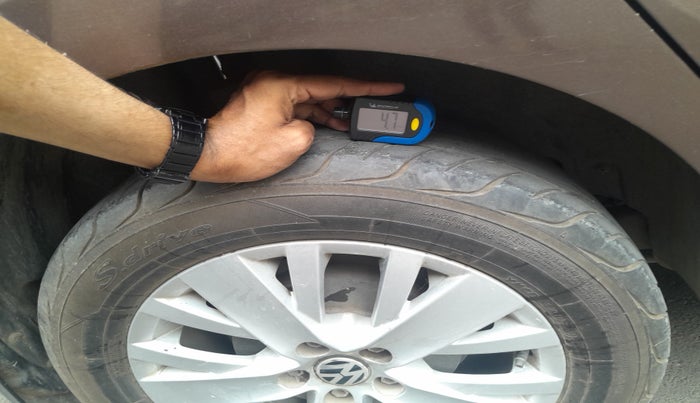 2015 Volkswagen Vento HIGHLINE DIESEL 1.5, Diesel, Manual, 68,000 km, tyre