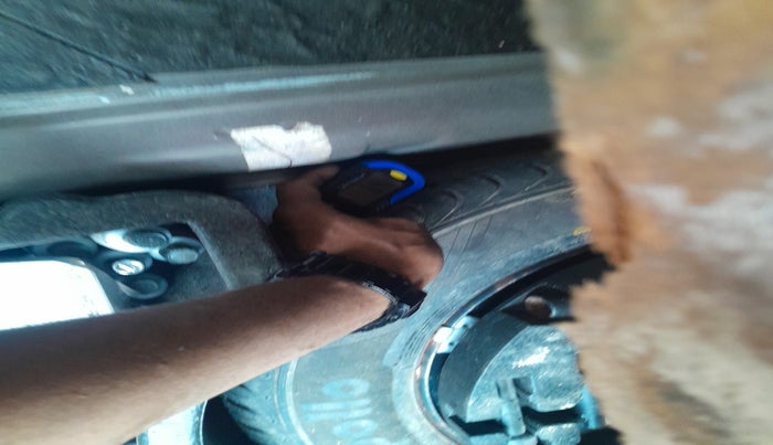 2015 Volkswagen Vento HIGHLINE DIESEL 1.5, Diesel, Manual, 68,000 km, tyre