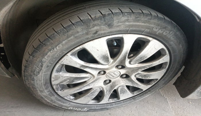 2015 Maruti Baleno ALPHA PETROL 1.2, Petrol, Manual, 1,26,860 km, tyre