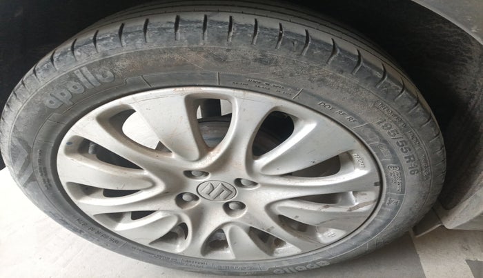 2015 Maruti Baleno ALPHA PETROL 1.2, Petrol, Manual, 1,26,860 km, tyre