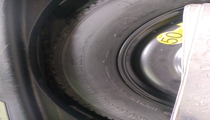 2018 Landrover Range Rover Evoque 2.0 L TD4 HSE, Diesel, Automatic, 90,612 km, tyre