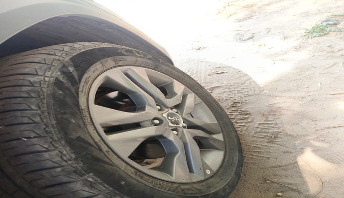 2022 KIA SELTOS HTX PETROL 1.5, Petrol, Manual, 31,670 km, tyre