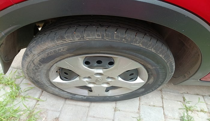 2021 Mahindra XUV300 W6 1.2 PETROL AMT, Petrol, Automatic, 16,900 km, tyre