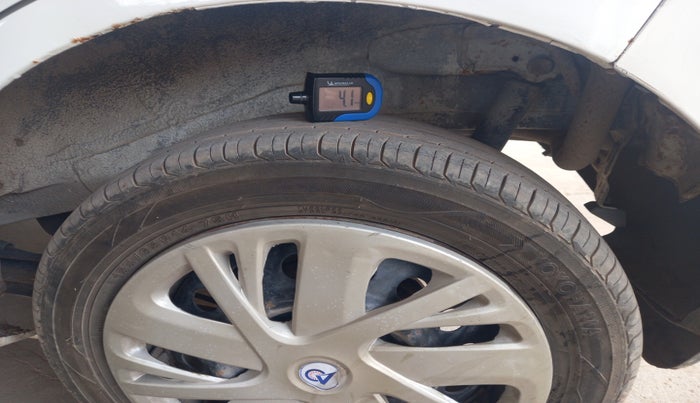 2011 Maruti Wagon R 1.0 VXI, Petrol, Manual, 1,51,707 km, tyre