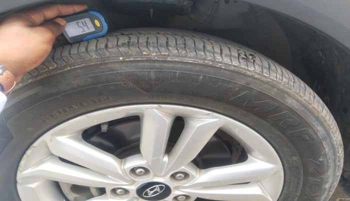 2015 Hyundai Creta SX 1.6 DIESEL, Diesel, Manual, 1,25,245 km, tyre
