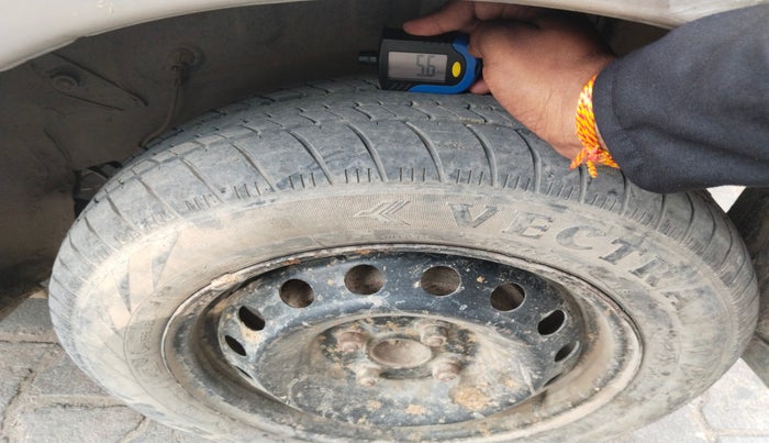 2011 Toyota Etios Liva GD SP, Diesel, Manual, 92,515 km, tyre