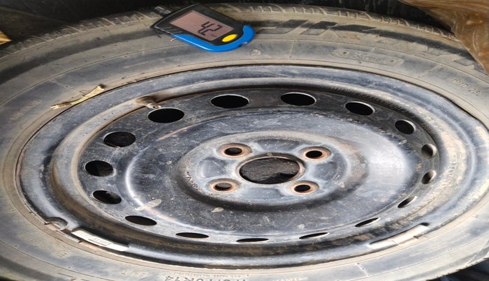 2011 Toyota Etios Liva GD SP, Diesel, Manual, 92,515 km, tyre