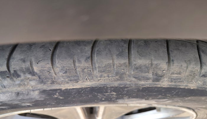 2017 Hyundai Creta SX PLUS AT 1.6 DIESEL, Diesel, Automatic, 1,88,000 km, tyre