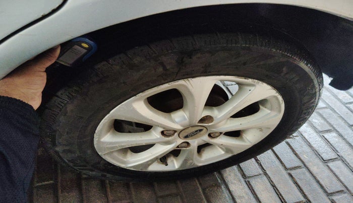 2012 Ford Figo EXI 1.4 DIESEL, Diesel, Manual, 1,40,722 km, tyre