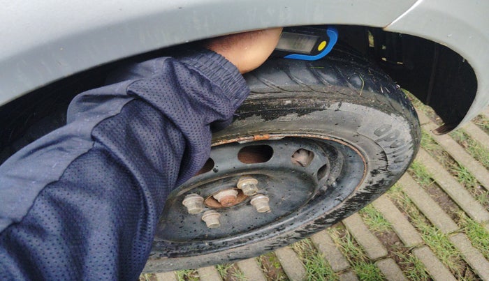 2012 Ford Figo EXI 1.4 DIESEL, Diesel, Manual, 1,40,722 km, tyre