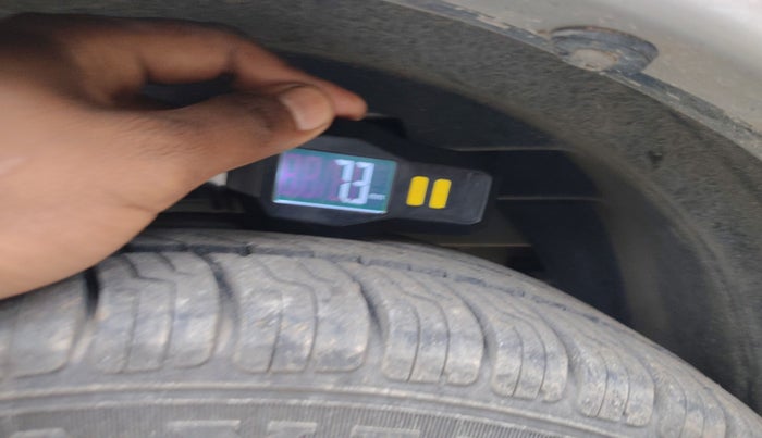 2018 Mahindra E20 Plus P6, Electric, Automatic, 40,000 km, tyre