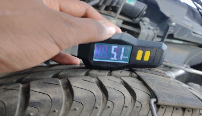 2018 Mahindra E20 Plus P6, Electric, Automatic, 40,000 km, tyre