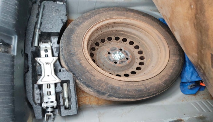 2014 Honda Amaze 1.5L I-DTEC S, Diesel, Manual, 95,270 km, tyre