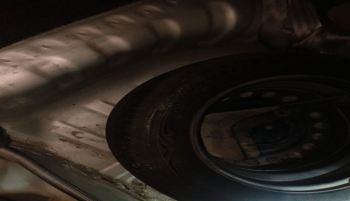 2014 Datsun Go T, Petrol, Manual, 95,675 km, tyre