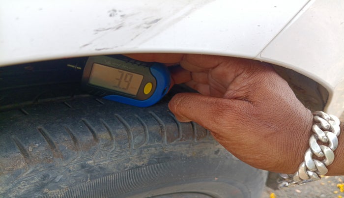 2017 Hyundai Elite i20 ASTA 1.2, Petrol, Manual, 1,21,018 km, tyre