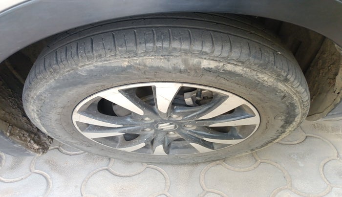 2019 Maruti S Cross ZETA 1.3, Diesel, Manual, 1,37,000 km, tyre