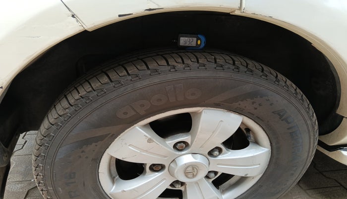 2013 Tata Safari Storme 2.2 VX 4X2, Diesel, Manual, 95,932 km, tyre