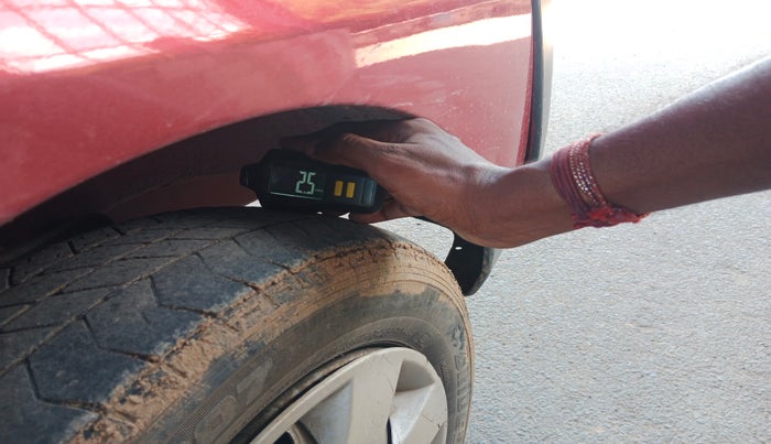 2018 Maruti Eeco 5 STR WITH A/C+HTR, Petrol, Manual, 1,48,253 km, tyre
