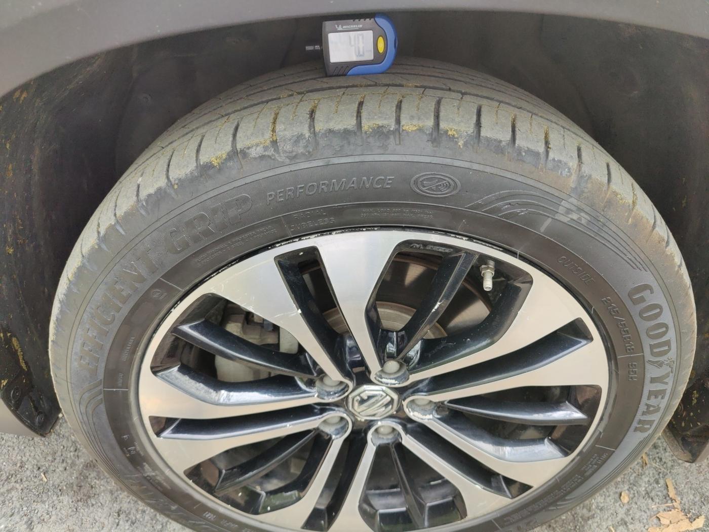 2021 MG HECTOR PLUS SHARP 1.5 PETROL TURBO HYBRID MT 6-STR, Petrol, Manual, 87,053 km, tyre