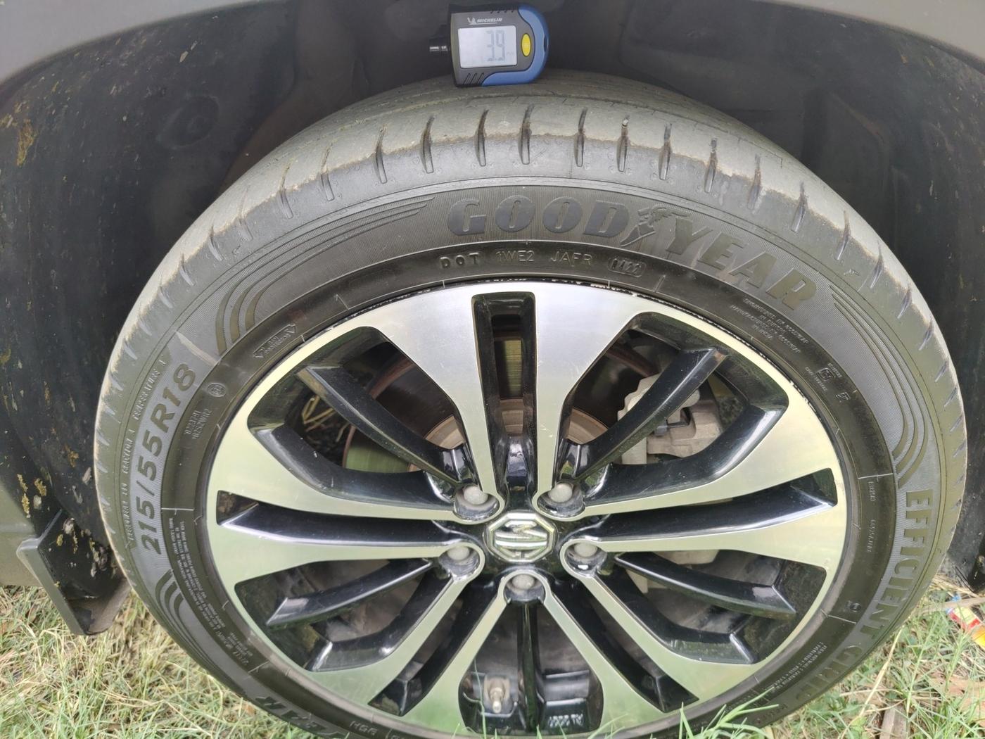 2021 MG HECTOR PLUS SHARP 1.5 PETROL TURBO HYBRID MT 6-STR, Petrol, Manual, 87,053 km, tyre