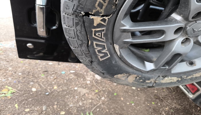 2023 Mahindra Thar LX HARD TOP 4WD MT, Diesel, Manual, 49,446 km, tyre