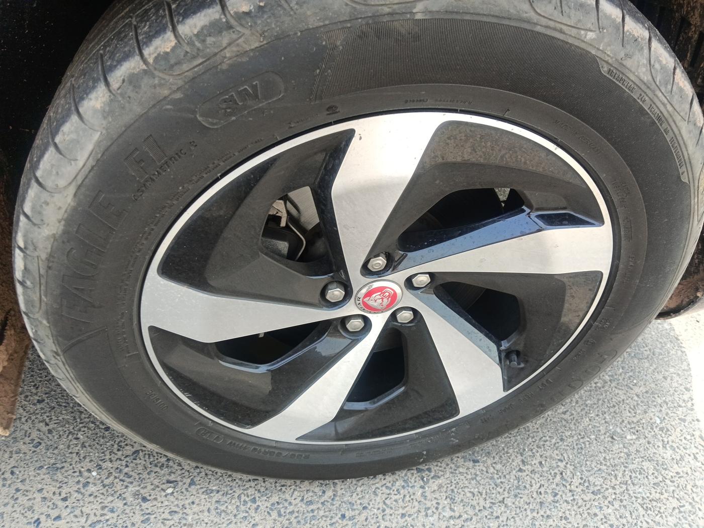 2023 Jaguar F- PACE S R-DYNAMIC 200D, Diesel, Automatic, 39,000 km, tyre