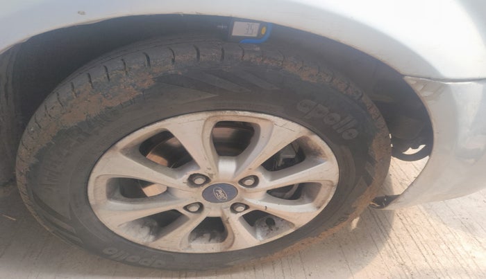 2012 Ford Classic 1.4 TITANIUM DIESEL, Diesel, Manual, 1,56,864 km, tyre