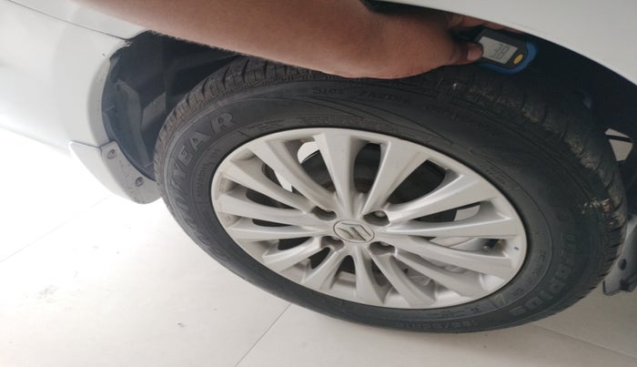 2014 Maruti Ciaz ZDI, Diesel, Manual, 1,00,848 km, tyre
