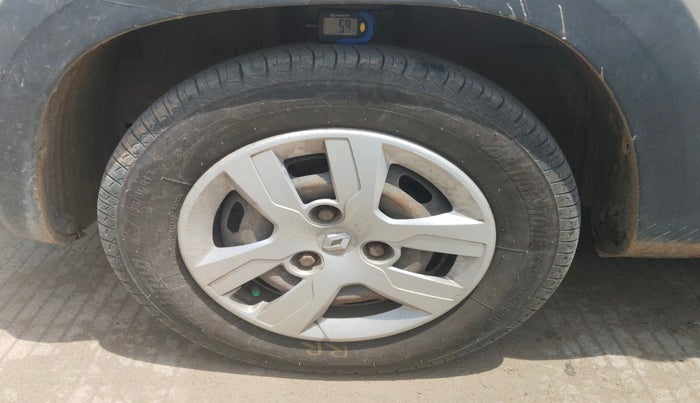 2019 Renault Kwid RXT 0.8 (O), Petrol, Manual, 58,182 km, tyre