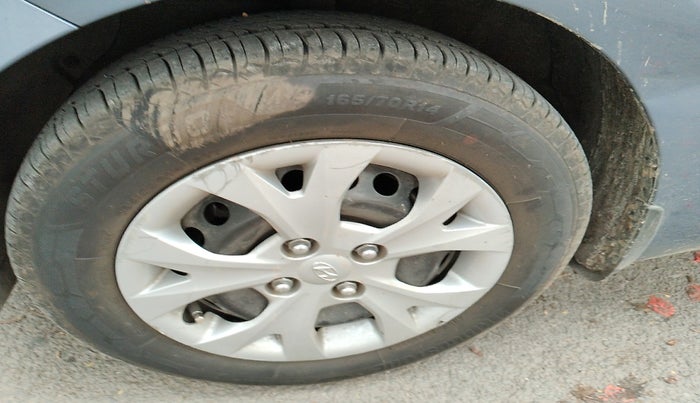 2014 Hyundai Grand i10 SPORTZ 1.2 KAPPA VTVT, Petrol, Manual, 39,933 km, tyre