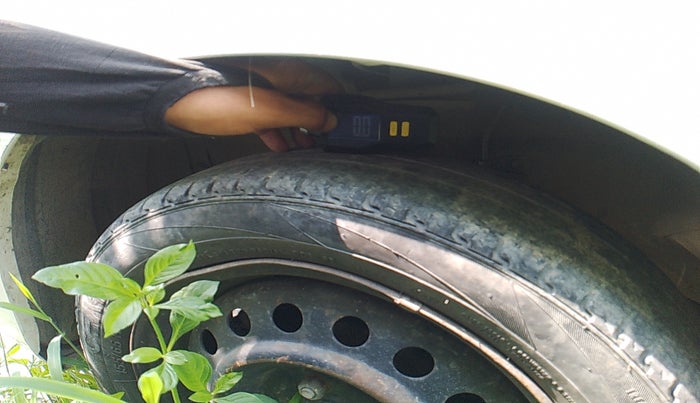 2014 Maruti Wagon R 1.0 VXI, Petrol, Manual, 98,278 km, tyre