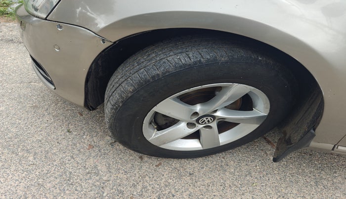 2012 Volkswagen Passat HIGHLINE DSG, Diesel, Automatic, 86,382 km, tyre
