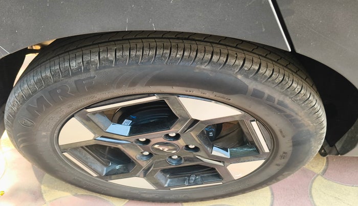 2025 KIA SYROS  HTX 1.0 Turbo 6MT, Petrol, Manual, 801 km, tyre