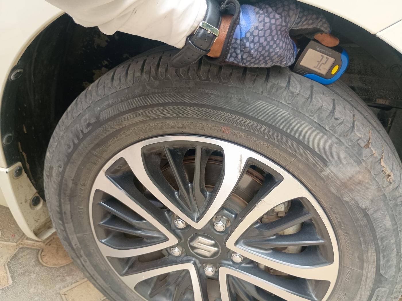 2022 Maruti Ertiga ZXI AT SHVS, Petrol, Automatic, 43,830 km, tyre