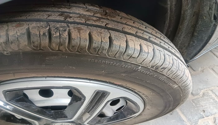 2021 Tata ALTROZ XE PETROL, Petrol, Manual, 53,478 km, tyre