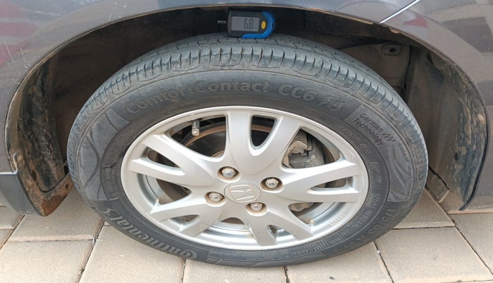 2018 Honda Brio VX AT, Petrol, Automatic, 70,387 km, tyre