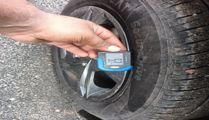 2022 Hyundai NEW I20 SPORTZ 1.5 MT, Diesel, Manual, 61,681 km, tyre