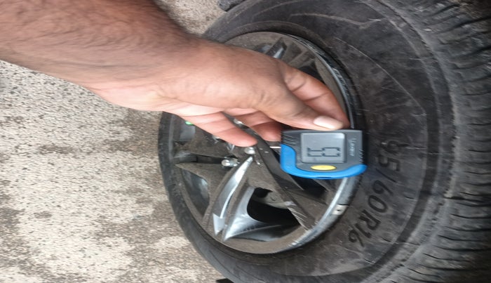 2022 Hyundai NEW I20 SPORTZ 1.5 MT, Diesel, Manual, 61,681 km, tyre