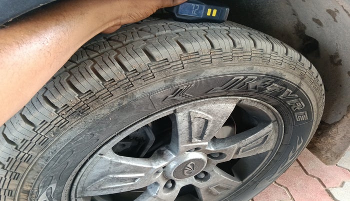 2013 Mahindra XUV500 W8, Diesel, Manual, 1,22,345 km, tyre