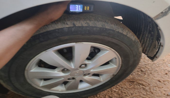 2013 Hyundai i20 SPORTZ 1.2, Petrol, Manual, 92,766 km, tyre