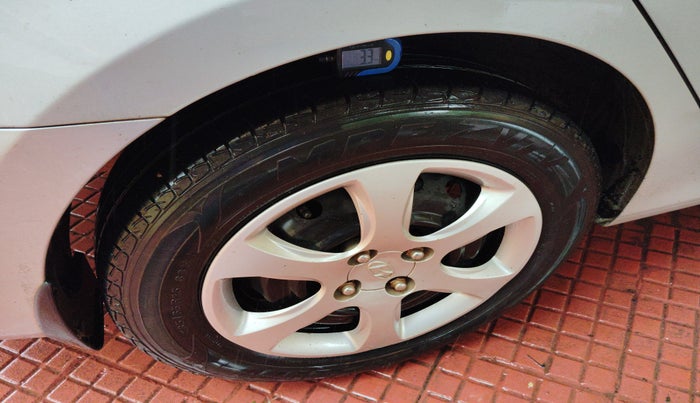 2014 Hyundai Verna FLUIDIC 1.4 VTVT, Petrol, Manual, 51,719 km, tyre