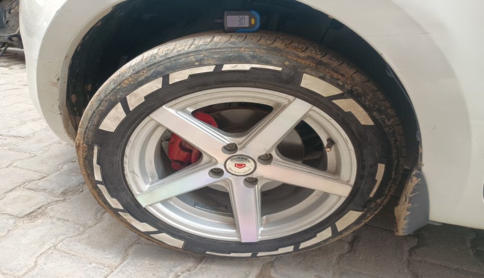 2021 Maruti Swift VXI, Petrol, Manual, 58,137 km, tyre