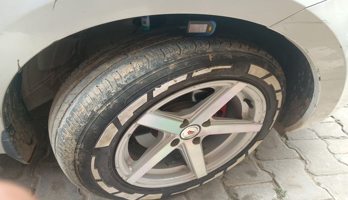 2021 Maruti Swift VXI, Petrol, Manual, 58,137 km, tyre