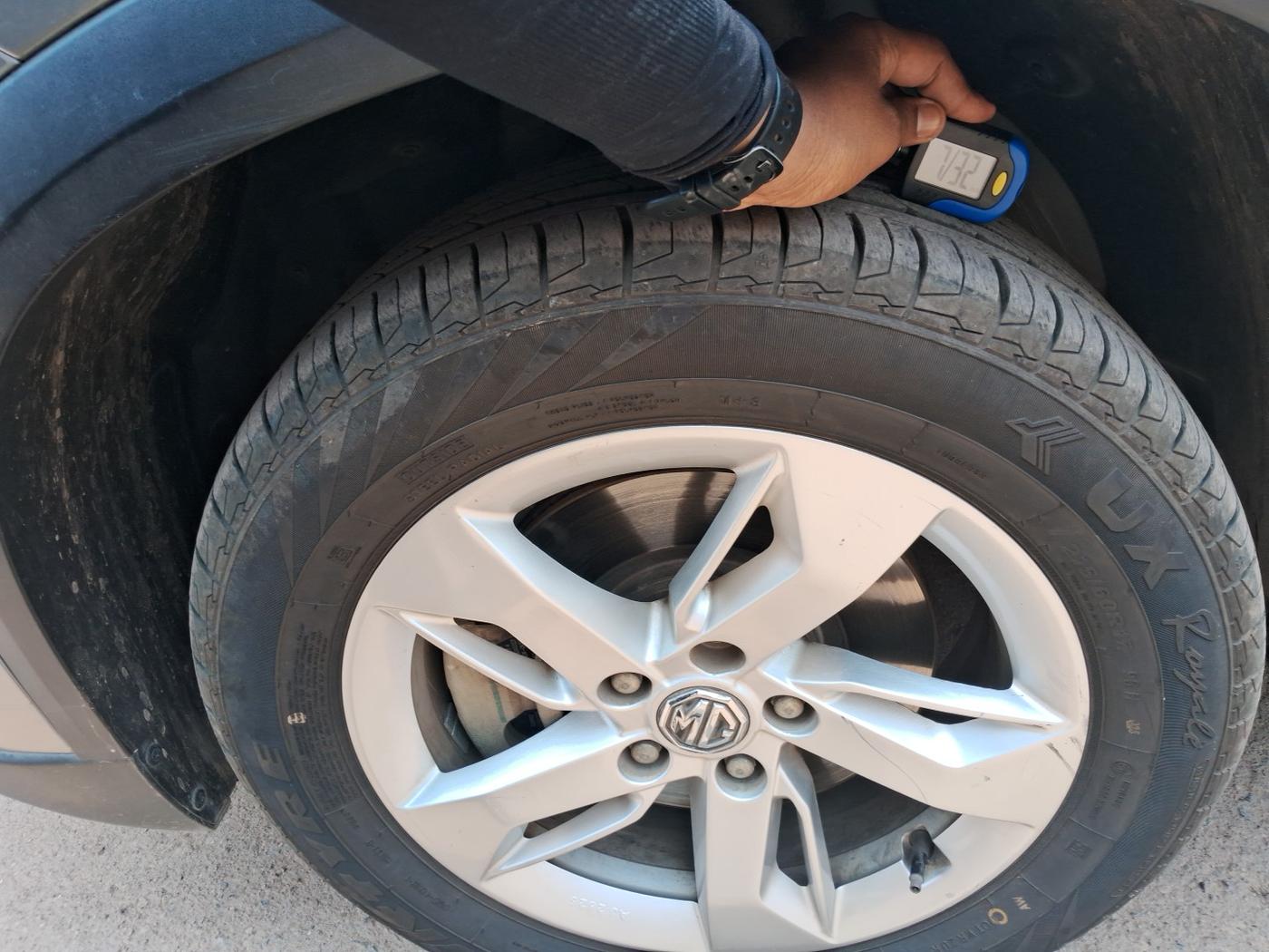 2019 MG HECTOR SUPER 1.5 PETROL, Petrol, Manual, 75,000 km, tyre
