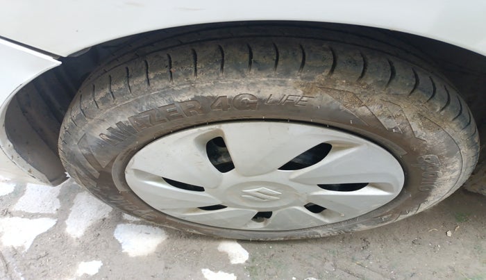 2015 Maruti Celerio ZXI, Petrol, Manual, 1,14,231 km, tyre