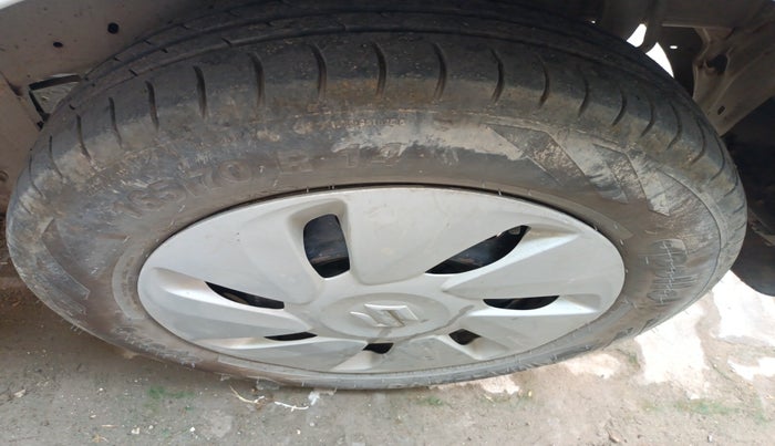 2015 Maruti Celerio ZXI, Petrol, Manual, 1,14,231 km, tyre